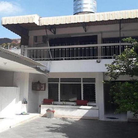 Hotel Graha Teras Syariah Surabaya Exterior foto