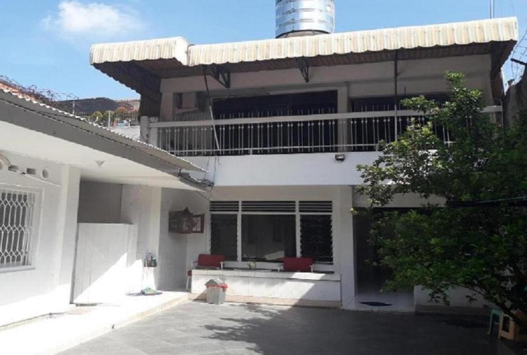 Hotel Graha Teras Syariah Surabaya Exterior foto